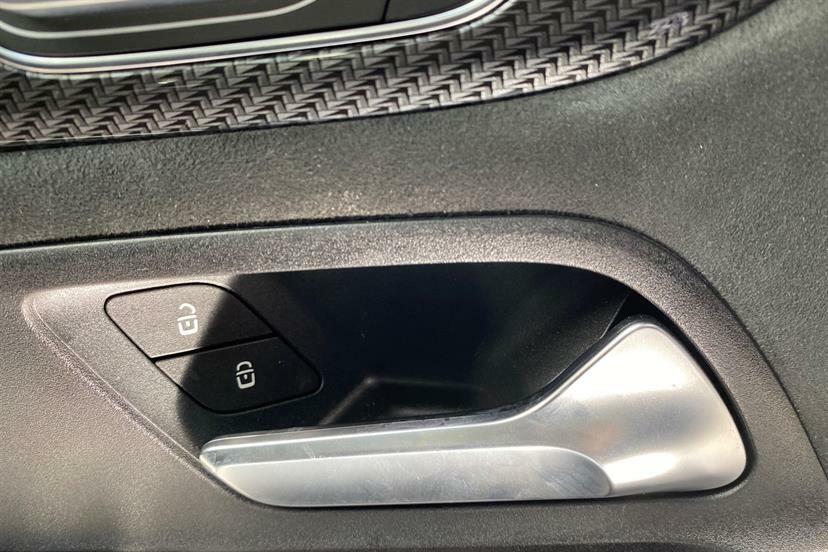 Mercedes-Benz GLB Class Glb 200 Amg Line Executive A Grey #34