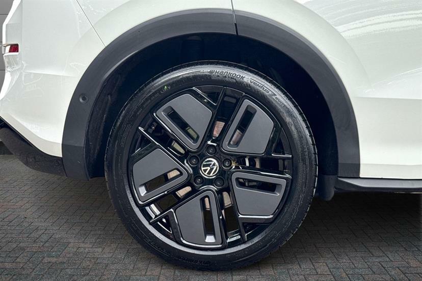 Volkswagen T-Roc 1.5 Etsi 150 R-line Dsg White #4