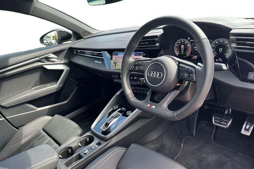 Audi A3 1.5 Tfsi 150 Black Ed S Tronic Tech Pack Red #6