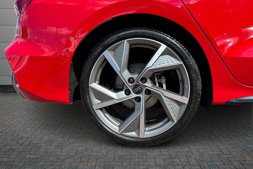 Audi A3 1.5 Tfsi 150 Black Ed S Tronic Tech Pack Red #5