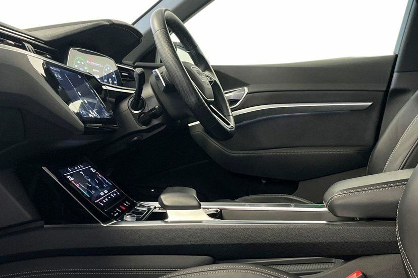 Audi E-tron 55 Black Edition Sportback Quatt Black #2