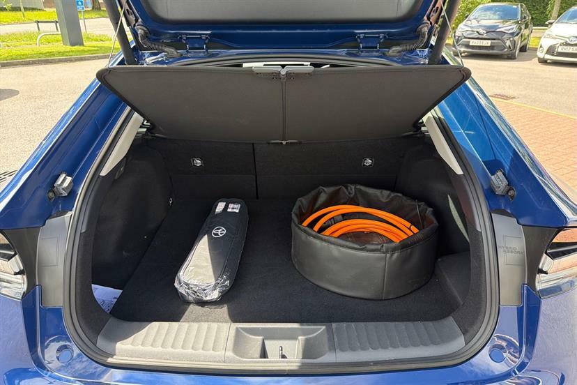 Toyota Prius 2.0 Phev Excel Cvt  #13