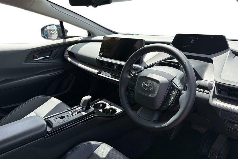 Toyota Prius 2.0 Phev Excel Cvt  #10