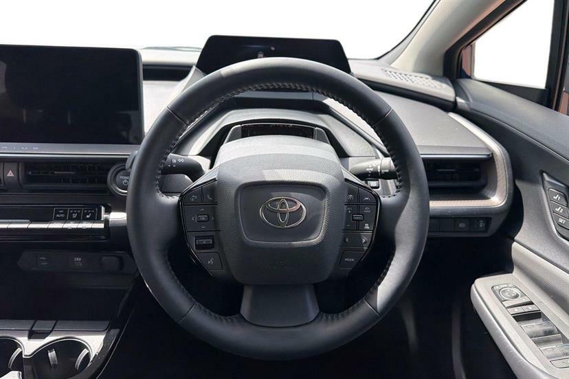 Toyota Prius 2.0 Phev Excel Cvt  #8