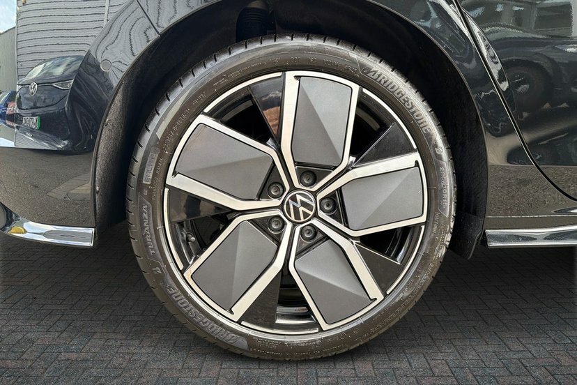 Volkswagen Golf 2.0 Tdi Black Edition Dsg EO26WTU Black #5