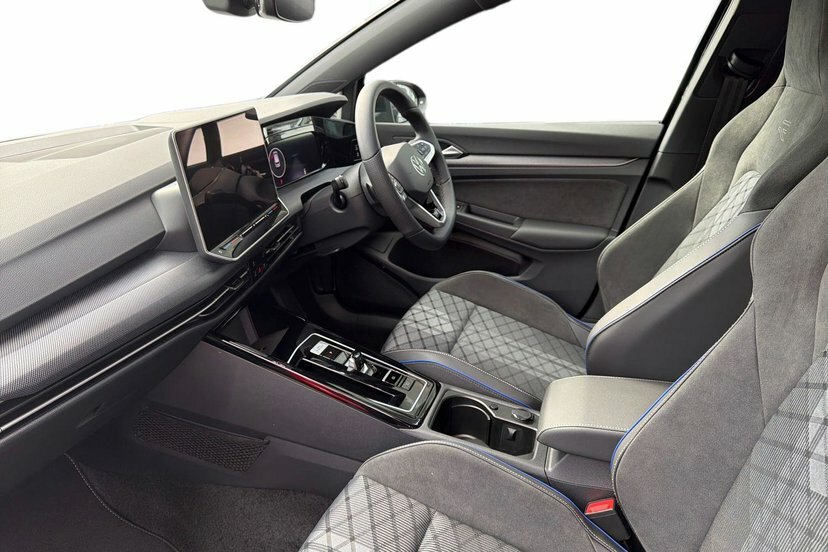Volkswagen Golf 2.0 Tdi Black Edition Dsg EO26WTU Black #2