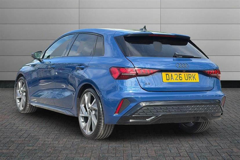 Audi A3 1.5 Tfsi 150 Black Edition S Tronic Blue #3