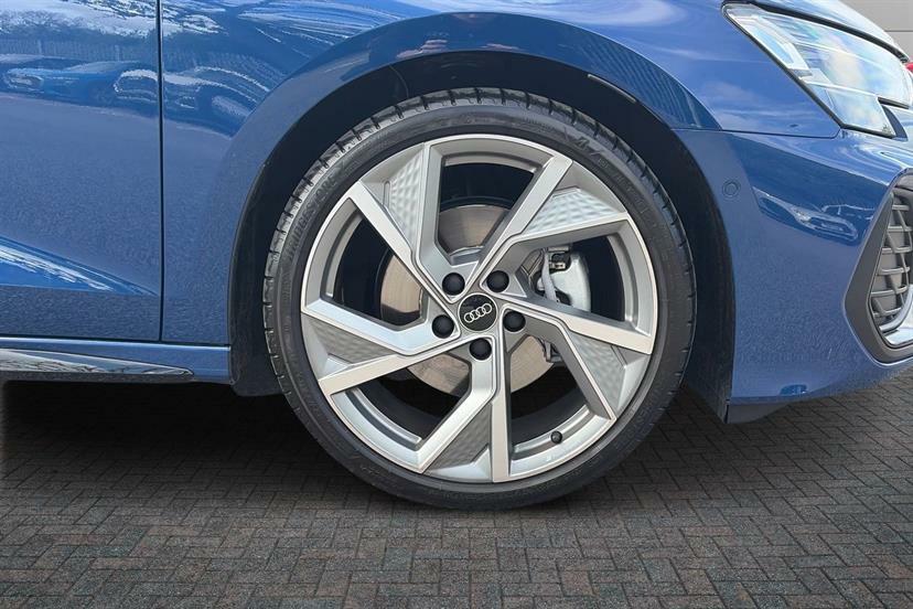 Audi A3 1.5 Tfsi 150 Black Edition S Tronic Blue #5