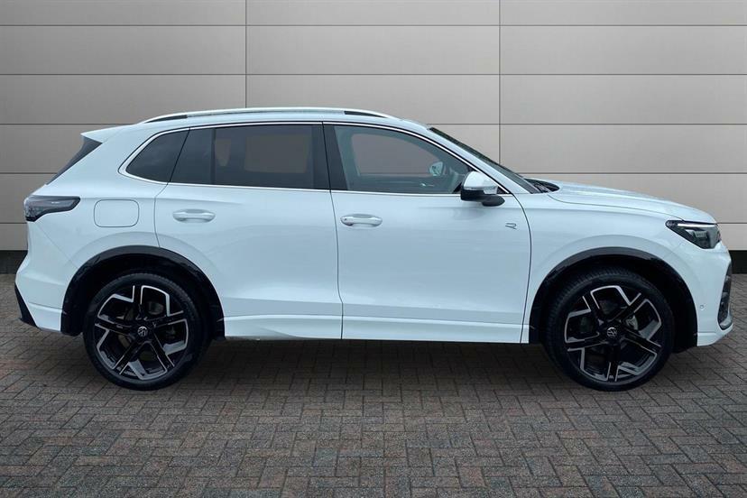 Volkswagen Tiguan 1.5 Etsi 150 R-line Dsg White #4