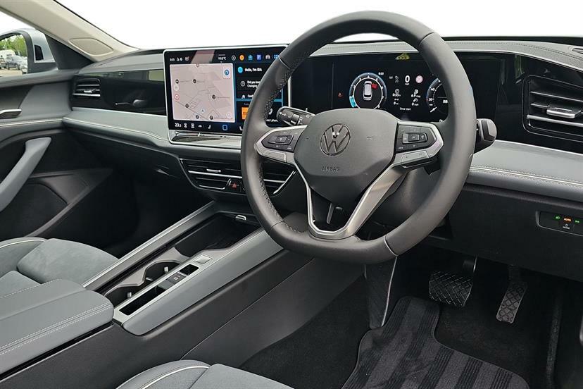 Volkswagen Passat 1.5 Etsi Life Dsg Silver #4