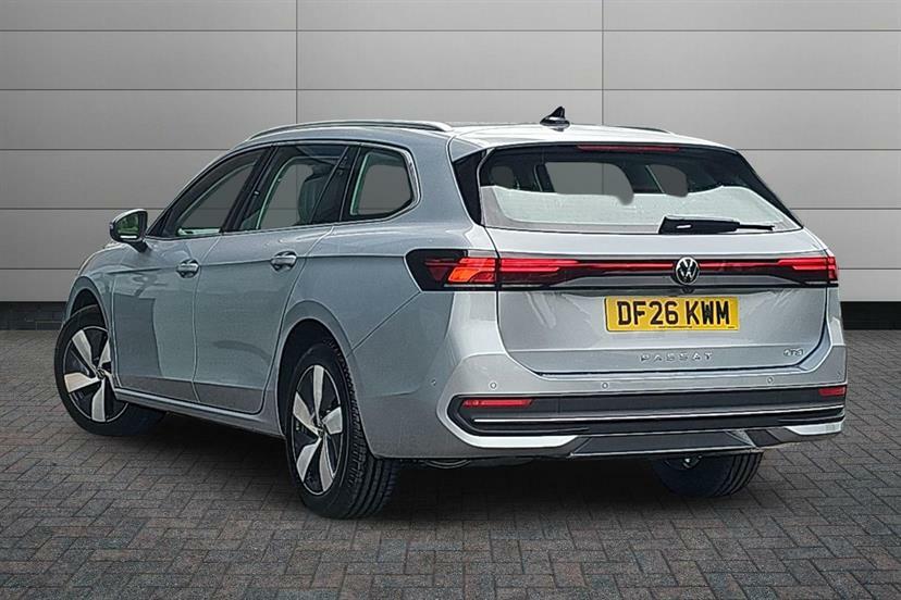 Volkswagen Passat 1.5 Etsi Life Dsg Silver #2