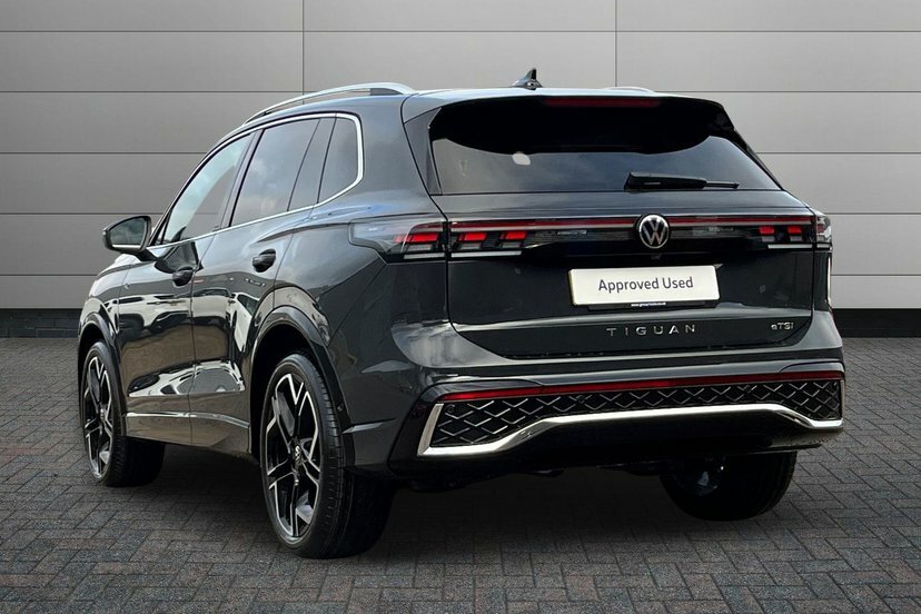 Volkswagen Tiguan 1.5 Etsi Mhev R-line Suv Hybrid Dsg 15 LY75TDO Grey #3