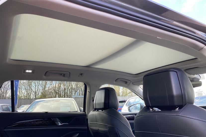 Volkswagen Passat 1.5 Tsi Ehybrid R-line Dsg Black #11
