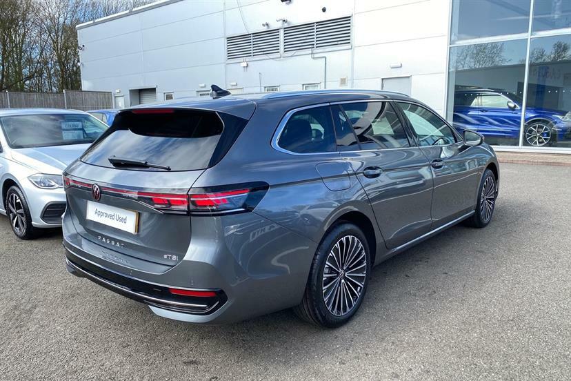 Volkswagen Passat 1.5 Tsi Ehybrid R-line Dsg Black #31