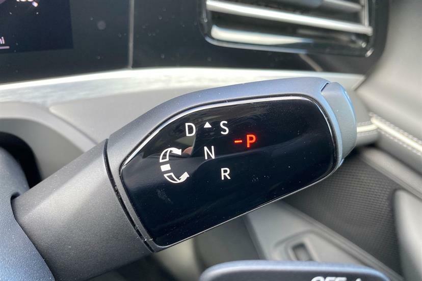 Volkswagen Passat 1.5 Tsi Ehybrid R-line Dsg Black #8