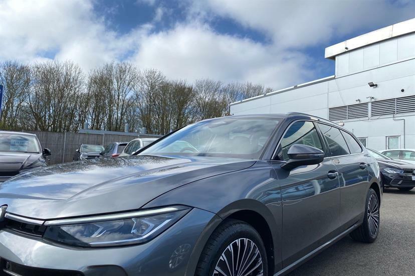 Volkswagen Passat 1.5 Tsi Ehybrid R-line Dsg Black #42