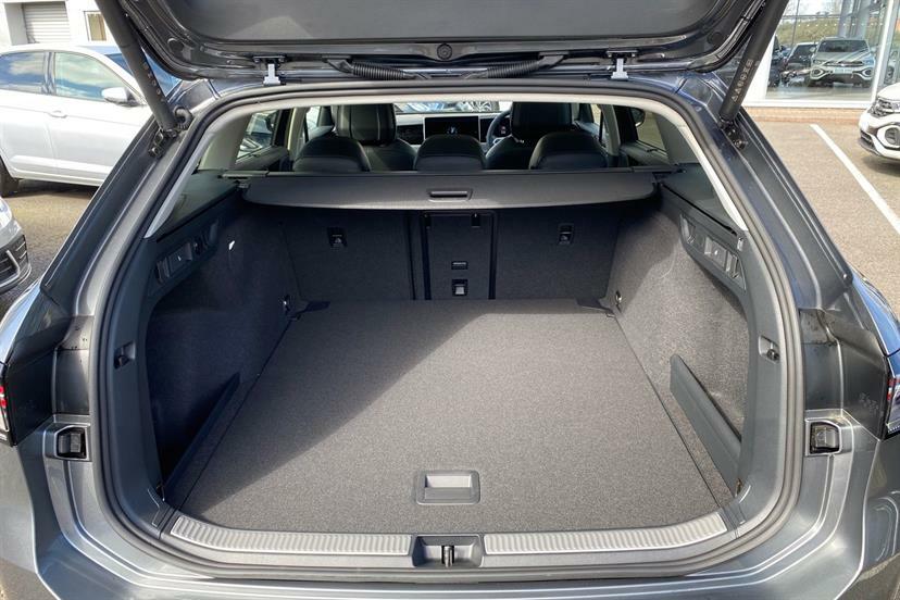Volkswagen Passat 1.5 Tsi Ehybrid R-line Dsg Black #10