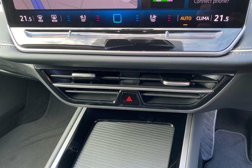 Volkswagen Passat 1.5 Tsi Ehybrid R-line Dsg Black #7
