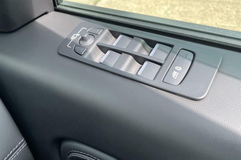 Land Rover Discovery Sport D200 Dynamic Se Eiger Grey Grey #24