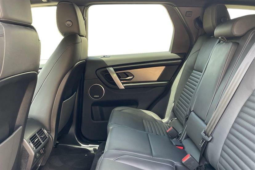 Land Rover Discovery Sport 2.0 D200 Dynamic Hse 7 Seat Black #4