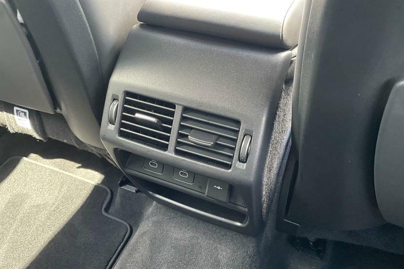 Land Rover Discovery Sport D200 Dynamic Se Eiger Grey Grey #17