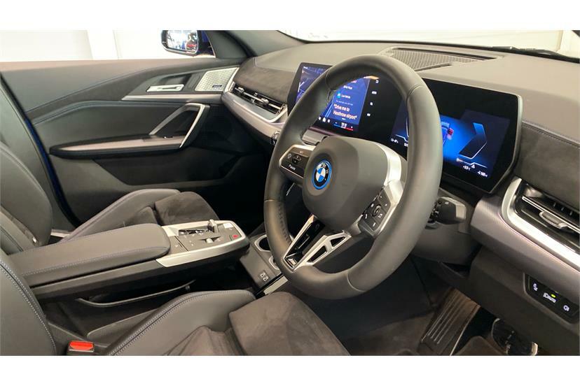 BMW iX2 150Kw Edrive20 Shadow Edition 65Kwh Blue #5
