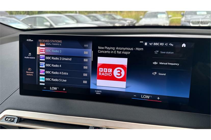 BMW iX Ix Xdrive50 M Sport Black #35