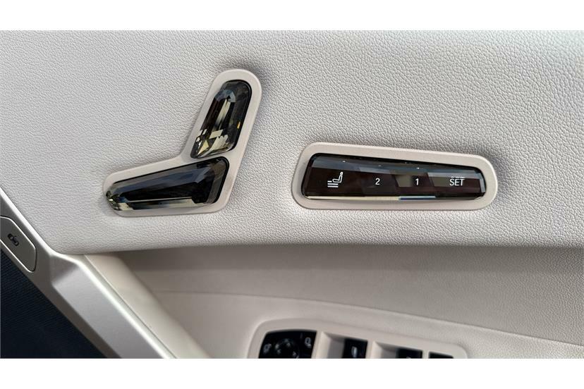 BMW iX Ix Xdrive50 M Sport Black #27