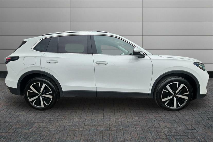 Volkswagen Tiguan 1.5 Etsi 150 Elegance Dsg  #3