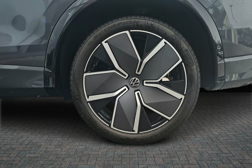 Volkswagen Tiguan Tiguan R-line 1.5 Etsi 150 Ps 7-Speed Dsg DF75UTB Grey #5
