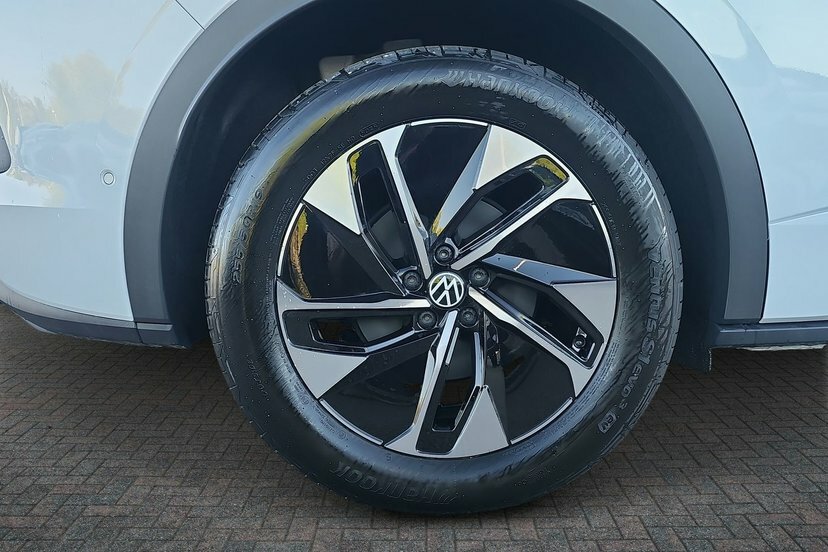 Volkswagen ID.5 Pro 77Kwh Match Suv 286 Ps DF26LBA White #5