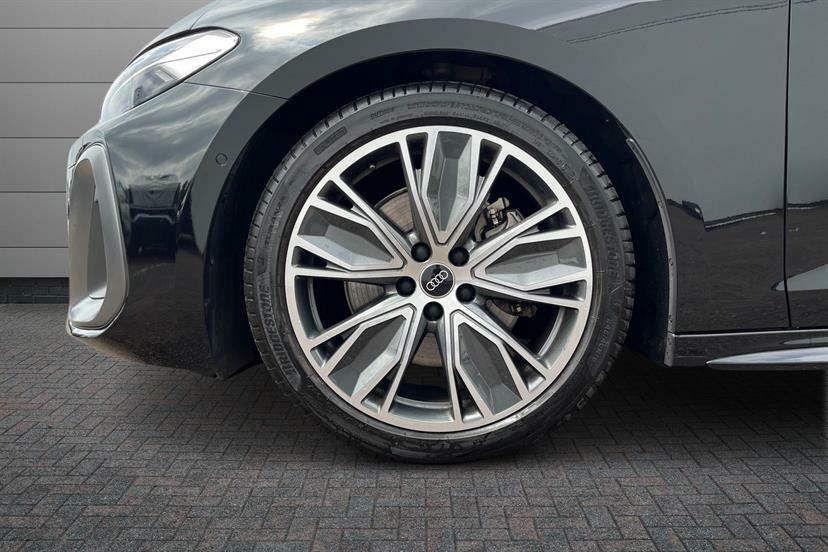 Audi A5 2.0 Tdi 204 Edition 1 S Tronic Black #3