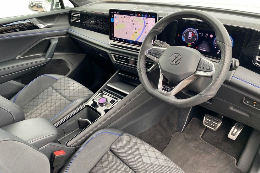Volkswagen Tiguan 1.5 Etsi Mhev R-line Suv Hybrid Dsg 15 MJ26VKK White #6