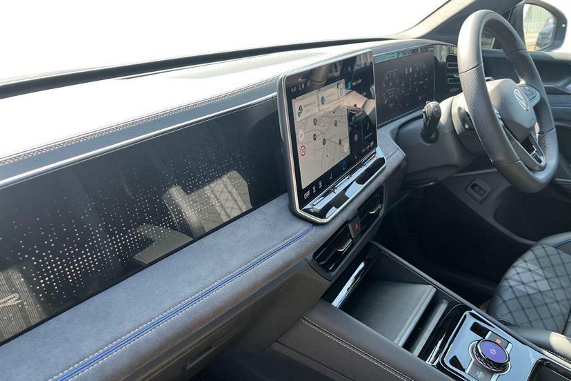 Volkswagen Tiguan 1.5 Etsi 150 R-line Dsg Silver #2