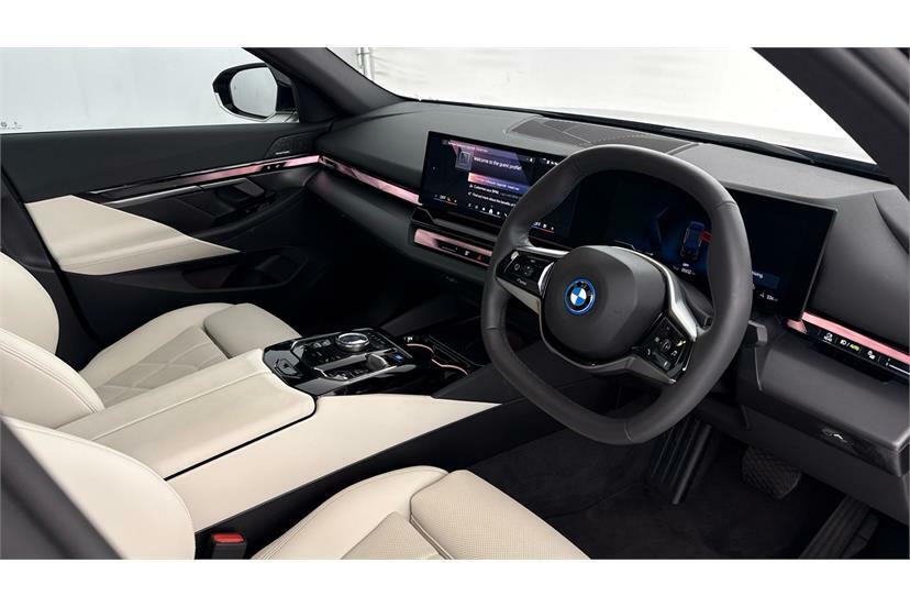 BMW i5 250Kw Edrive40 Sport Edition 84Kwh Black #6