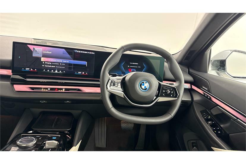 BMW i5 250Kw Edrive40 Sport Edition 84Kwh Black #5