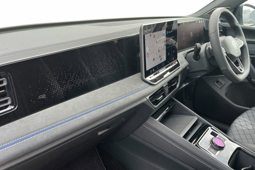 Volkswagen Tiguan 2.0 Tdi R-line Suv Dsg 150 Ps LV26WYX Silver #2