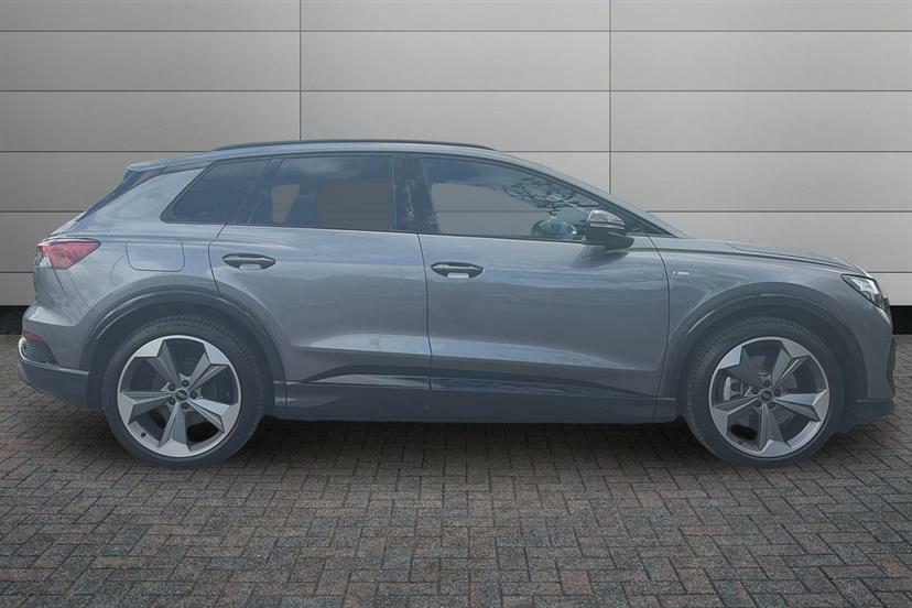 Audi Q4 E Tron 150Kw 40 63Kwh Black Edition Grey #4