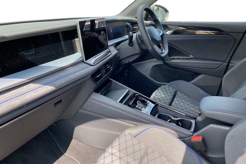 Volkswagen Tayron 1.5 Etsi R-line Dsg7 7 Seat #2