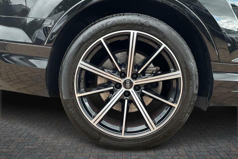 Audi Q7 55 Tfsi Quattro Black Edition Tiptronic Black #4
