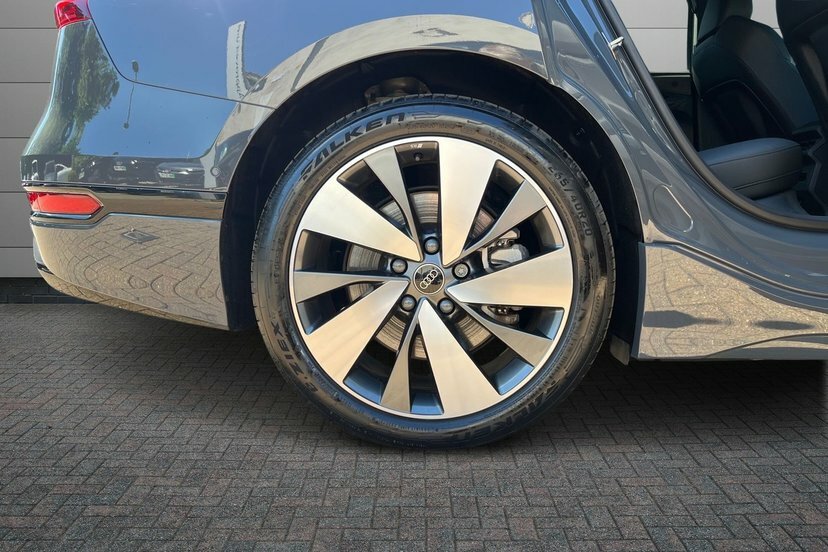 Audi A6 E-tron Avant 100Kwh Performance S Line Estate Grey #5