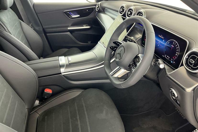 Mercedes-Benz GLC Class 300E 4Matic Urban Edition 9G-tronic #5