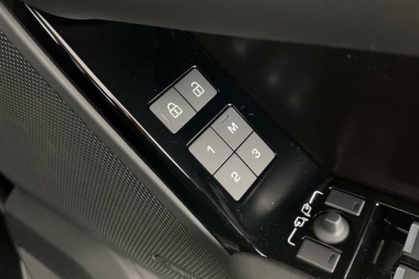 Land Rover Range Rover Velar 2.0 D200 Mhev Dynamic Se Black #23