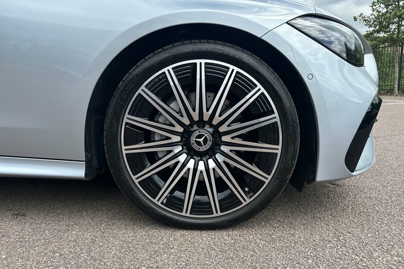 Mercedes-Benz CLE Class Cle300 4Matic Amg Line Premium Plus Silver #4