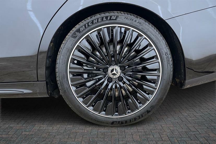 Mercedes-Benz E Class E300e Urban Edition 9G-tronic #4