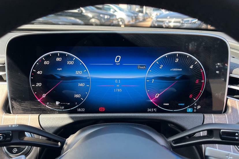Mercedes-Benz E Class E220d Exclusive Premium 9G-tronic Black #6