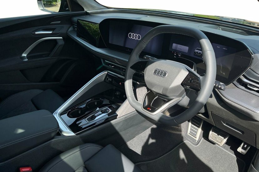 Audi Q5 2.0 E-hybrid 25.9Kwh Black Edition Suv  #6