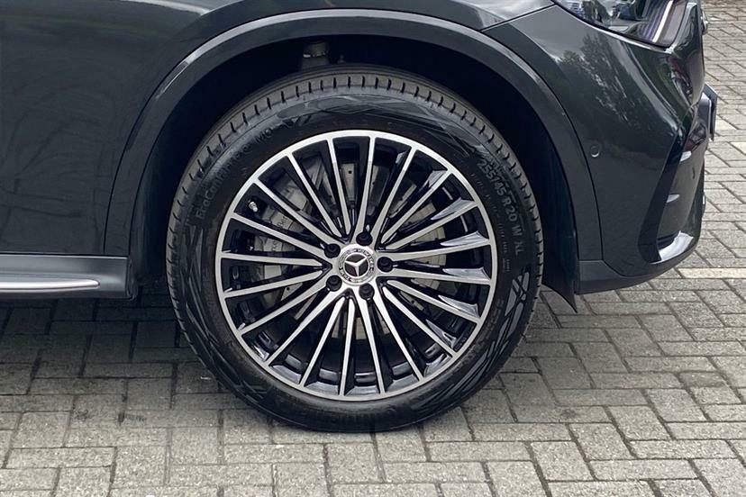 Mercedes-Benz GLC Class 300De 4Matic Amg Line Premium 9G-tronic Grey #3