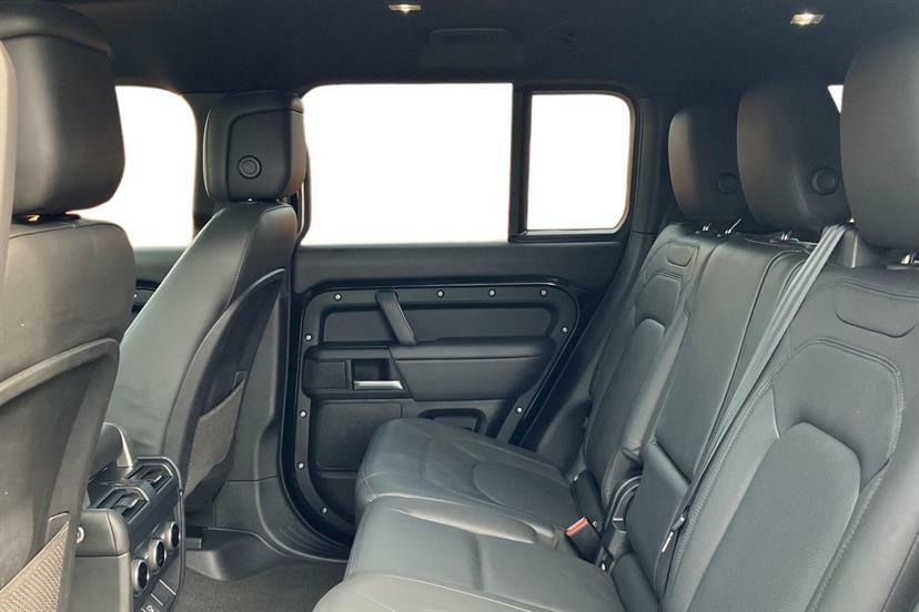 Land Rover Defender 130 3.0 D350 X-dynamic Hse 130 8 Seat Black #4