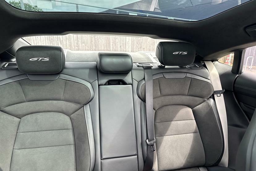 Porsche Taycan Taycan 4X2 Blue #35